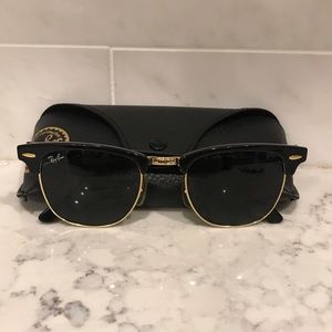 Ray-Ban Clubmaster Classic black and gold